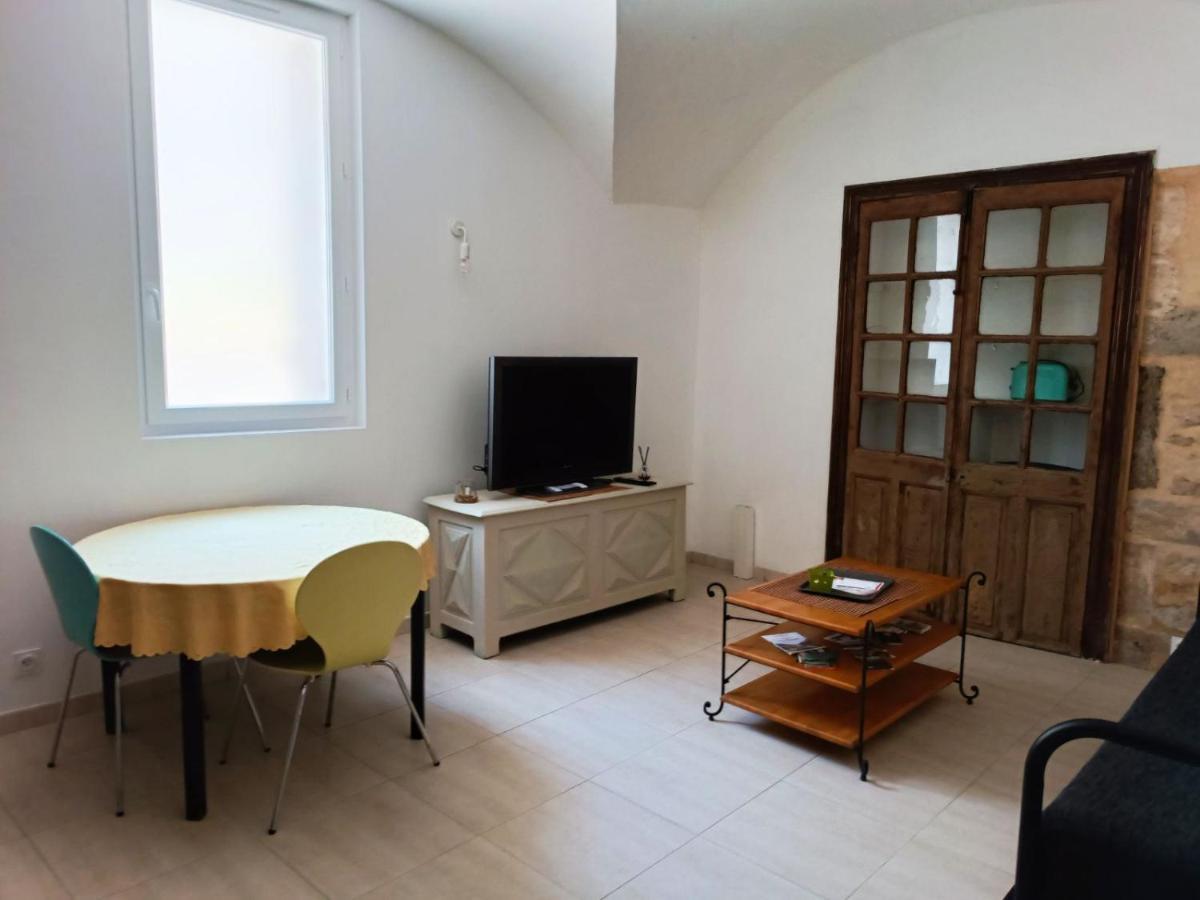 Dans Maison De Maitre, Appartement Independant. Montfrin Exterior photo